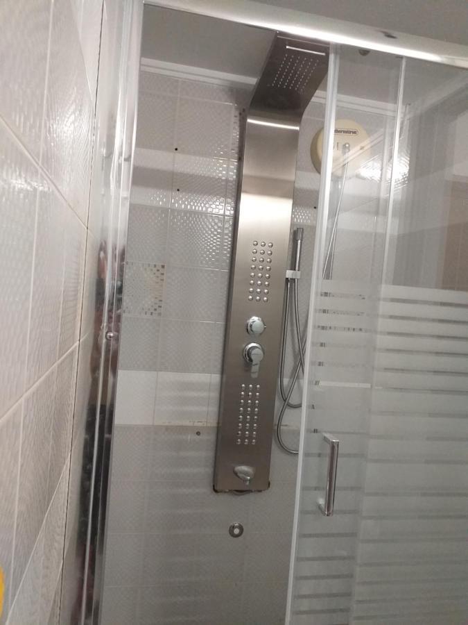Lucky Suite Iraklion Buitenkant foto